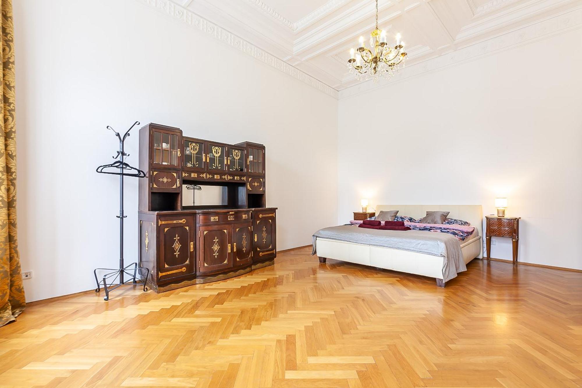 Royal Apartment By Charles Bridge View Of Saint Nicholas Church Prag Eksteriør billede
